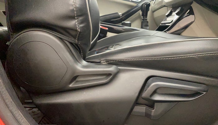 2021 Tata NEXON XZ PLUS PETROL SUNROOF, Petrol, Manual, 62,258 km, Driver Side Adjustment Panel