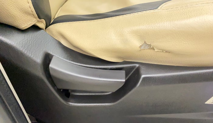 2016 Mahindra Scorpio S4, Diesel, Manual, 90,940 km, Driver Side Adjustment Panel