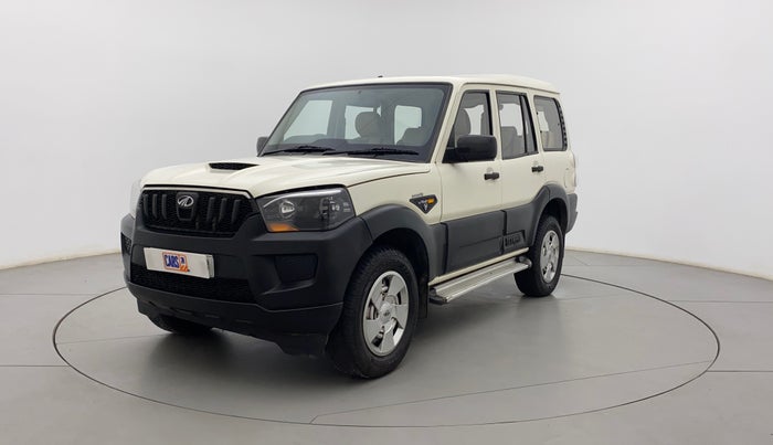 2016 Mahindra Scorpio S4, Diesel, Manual, 90,940 km, Left Front Diagonal