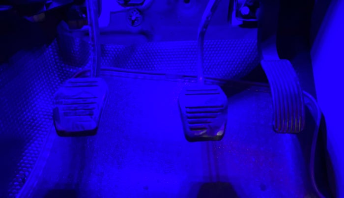 2016 Mahindra Scorpio S4, Diesel, Manual, 90,940 km, Pedals