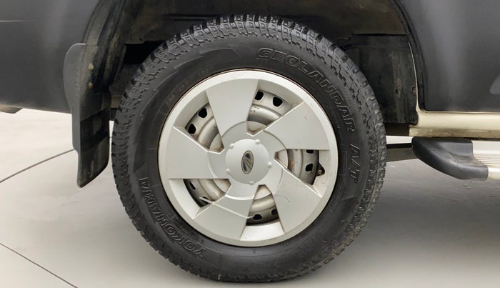 2016 Mahindra Scorpio S4, Diesel, Manual, 90,940 km, Right Rear Wheel