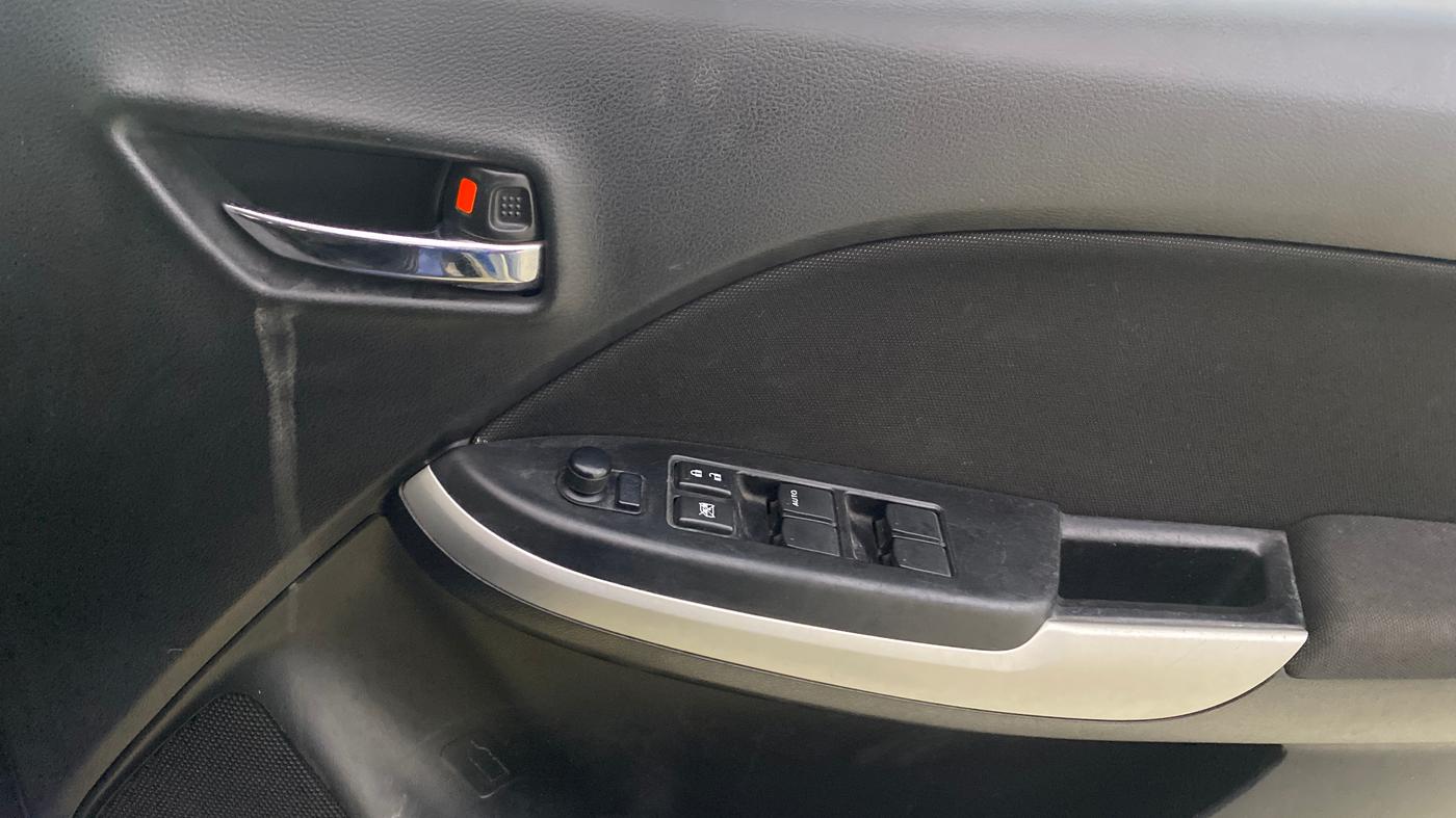 2017 Maruti Baleno DELTA PETROL 1.2, Petrol, Manual, 35,574 km, Driver Side Door Panels Control