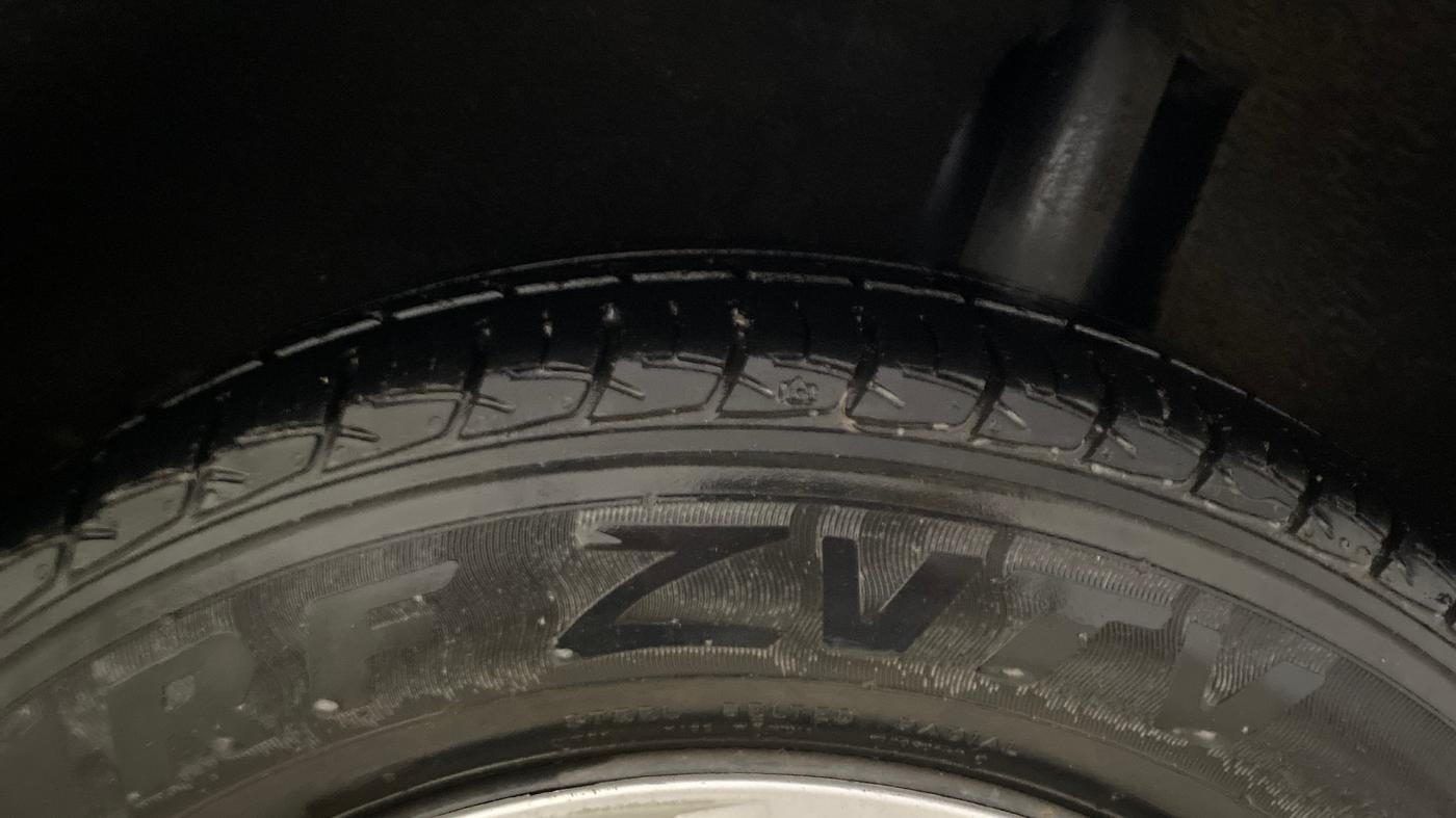 2017 Maruti Baleno DELTA PETROL 1.2, Petrol, Manual, 35,574 km, Left Rear Tyre Tread