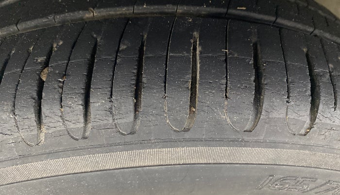 2014 Maruti Celerio VXI, Petrol, Manual, 66,466 km, Left Front Tyre Tread
