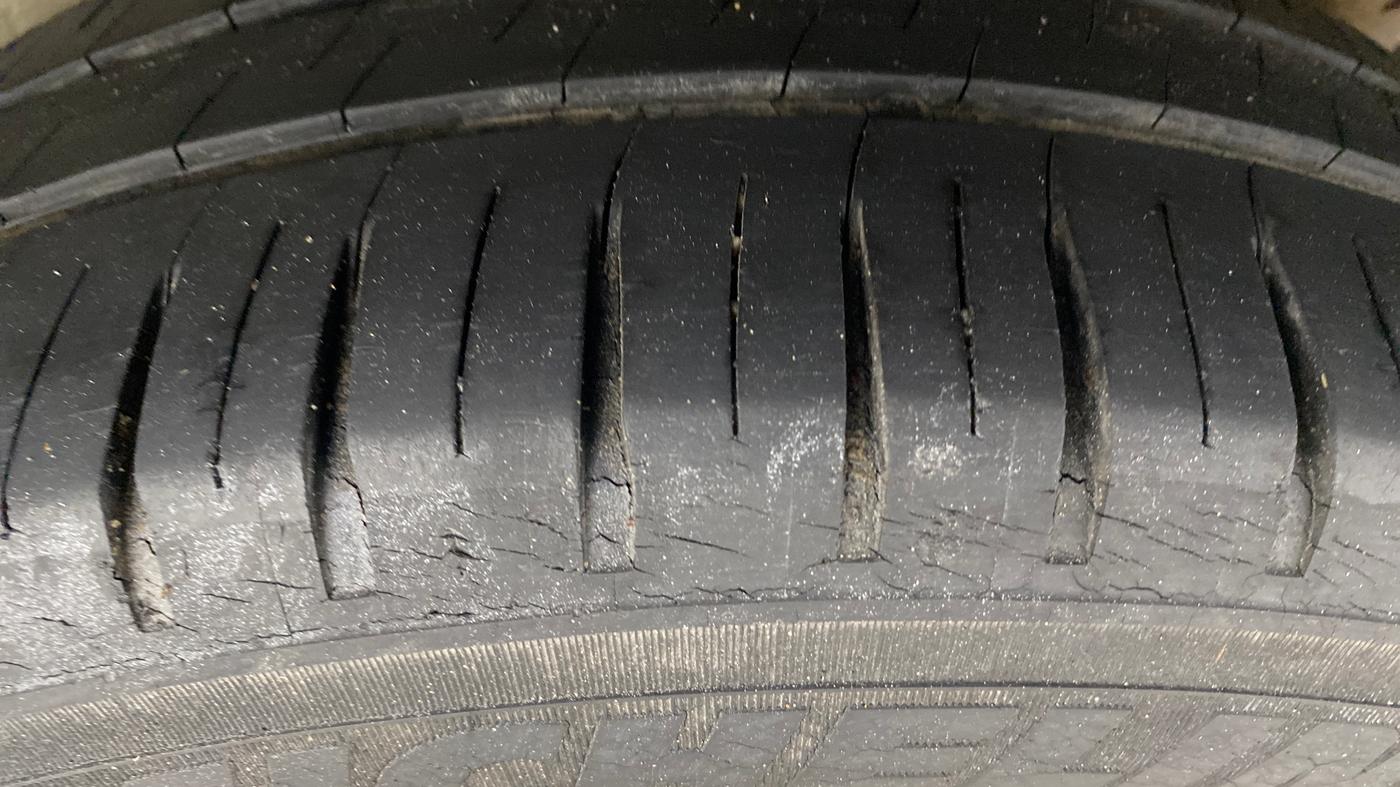2014 Maruti Celerio VXI, Petrol, Manual, 66,421 km, Left Rear Tyre Tread