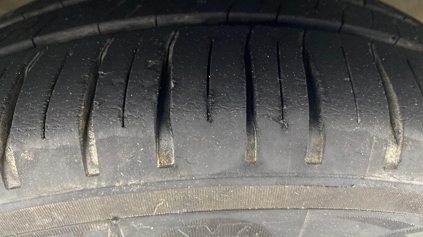 2014 Maruti Celerio VXI, Petrol, Manual, 66,421 km, Right Front Tyre Tread