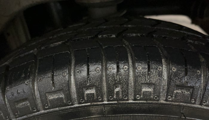 2015 Maruti Alto 800 LXI, Petrol, Manual, 18,842 km, Left Rear Tyre Tread