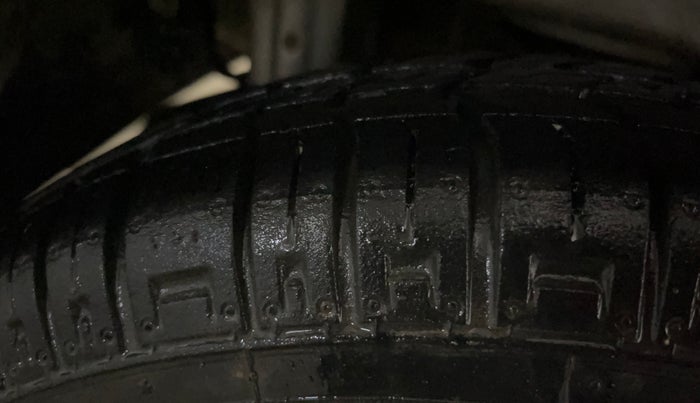 2015 Maruti Alto 800 LXI, Petrol, Manual, 18,842 km, Right Rear Tyre Tread