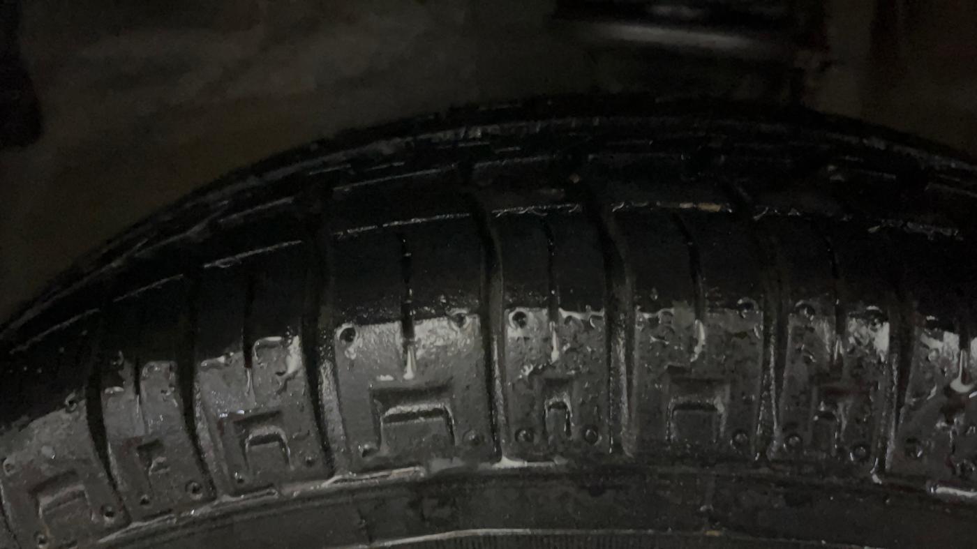 2015 Maruti Alto 800 LXI, Petrol, Manual, 18,908 km, Left Front Tyre Tread