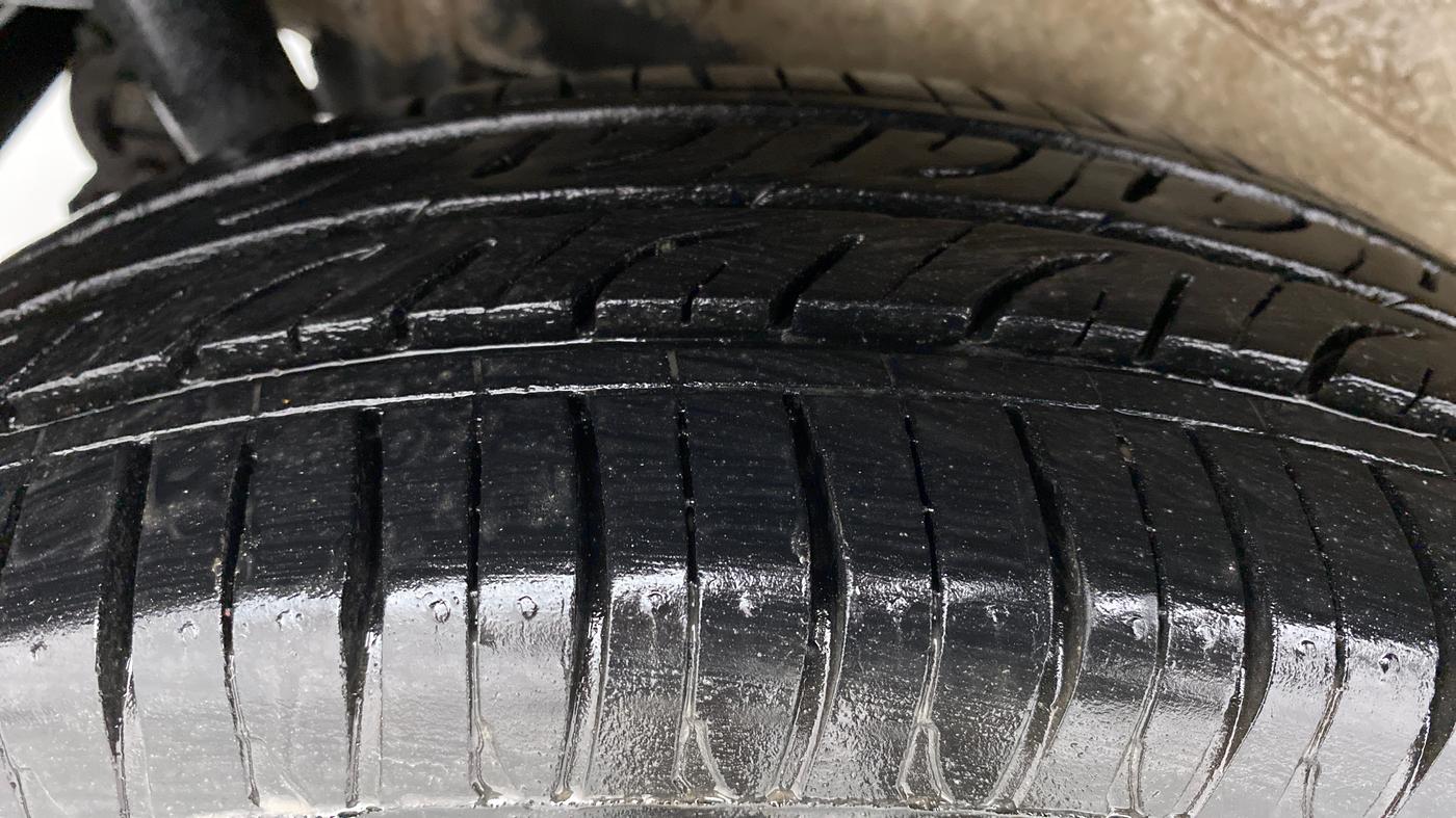 2014 Maruti Wagon R 1.0 VXI, Petrol, Manual, 49,916 km, Right Rear Tyre Tread