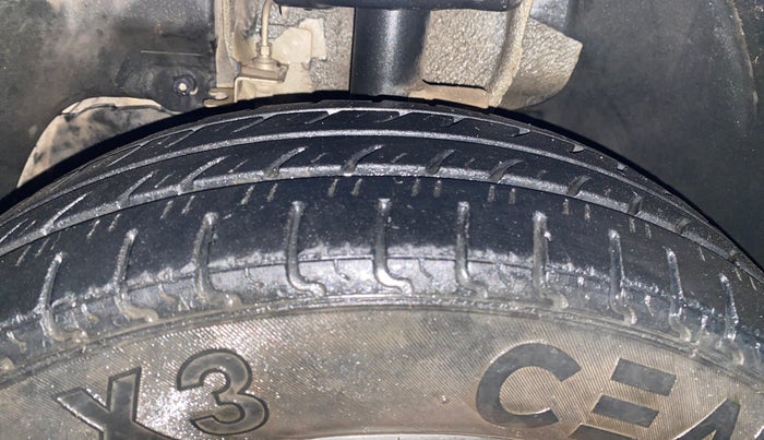 2018 Tata Tiago XM PETROL, Petrol, Manual, 64,338 km, Left Front Tyre Tread