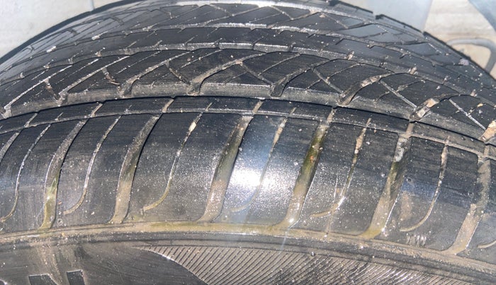 2016 Hyundai Elite i20 ASTA 1.4 CRDI, Diesel, Manual, 85,511 km, Left Rear Tyre Tread