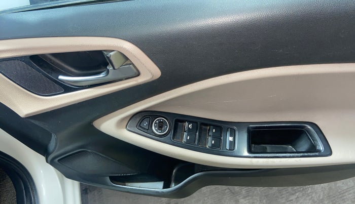 2016 Hyundai Elite i20 ASTA 1.4 CRDI, Diesel, Manual, 85,511 km, Driver Side Door Panels Control