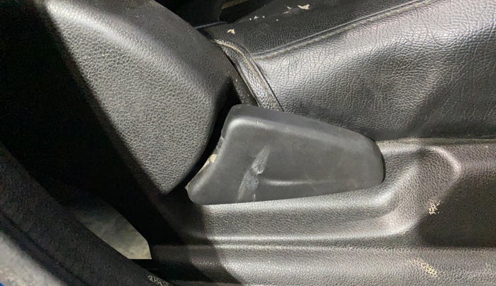 2018 Renault Kwid CLIMBER 1.0, Petrol, Manual, 69,765 km, Driver Side Adjustment Panel