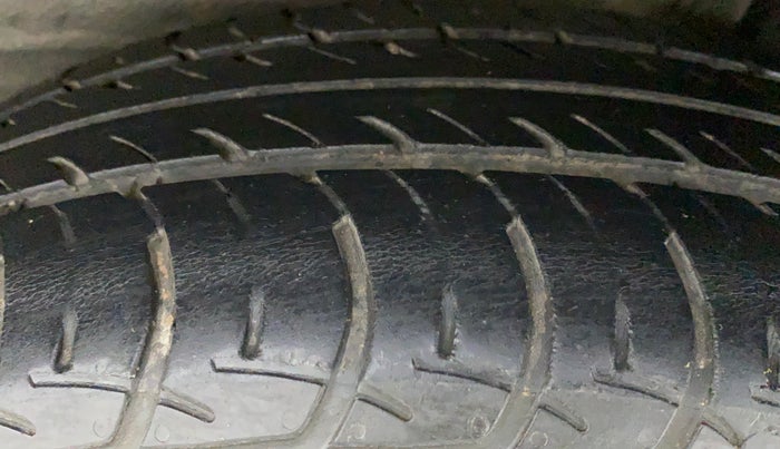 2019 Maruti New Wagon-R VXI (O) 1.0 AMT , Petrol, Automatic, 36,634 km, Left Rear Tyre Tread