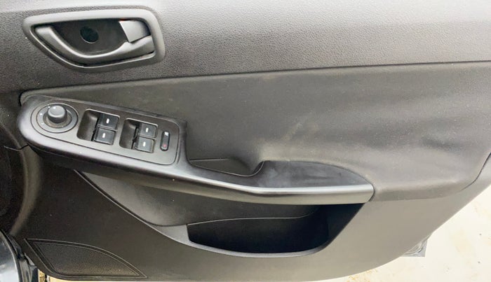 2015 Tata Bolt XMS REVOTRON, Petrol, Manual, 19,717 km, Driver Side Door Panels Control