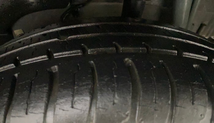 2015 Tata Bolt XMS REVOTRON, Petrol, Manual, 19,717 km, Left Rear Tyre Tread