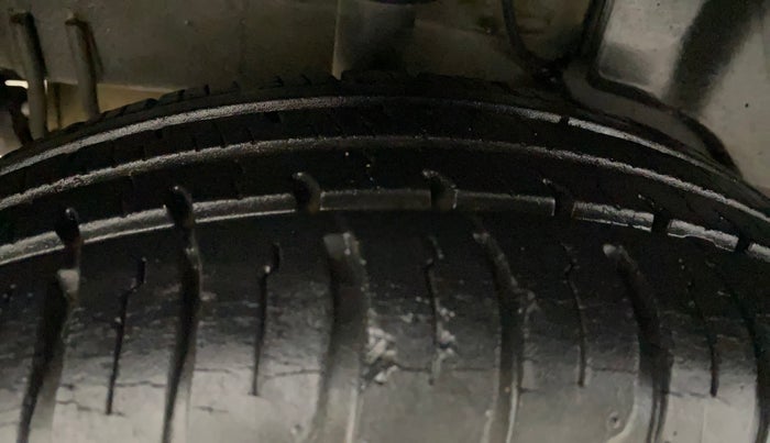 2015 Tata Bolt XMS REVOTRON, Petrol, Manual, 19,717 km, Right Rear Tyre Tread