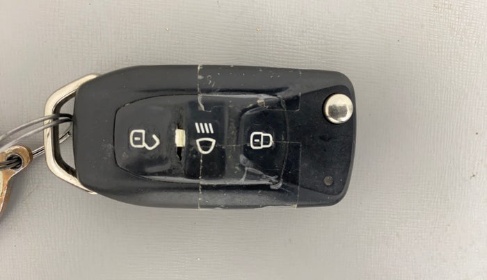 2015 Tata Bolt XMS REVOTRON, Petrol, Manual, 19,717 km, Key Close Up