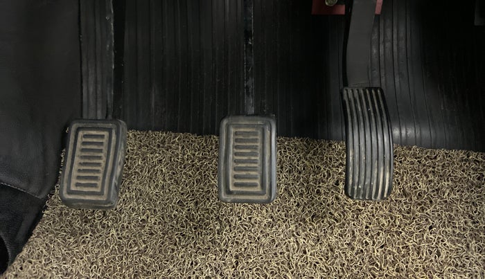 2014 Mahindra Thar CRDE 4X4 BS IV, Diesel, Manual, 68,629 km, Pedals