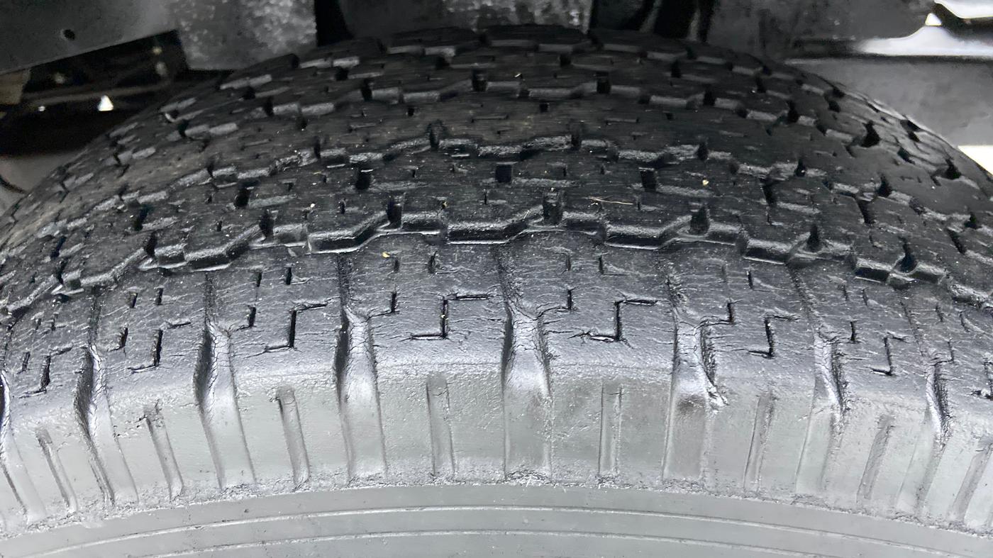 2014 Mahindra Thar CRDE 4X4 BS IV, Diesel, Manual, 68,629 km, Right Front Tyre Tread