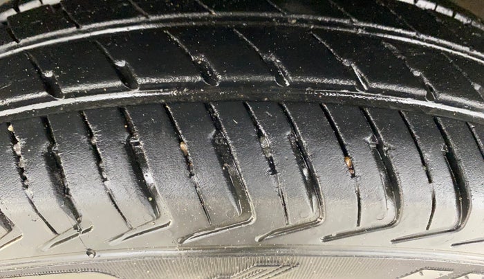 2023 Maruti Alto K10 VXI, Petrol, Manual, 21,033 km, Left Front Tyre Tread