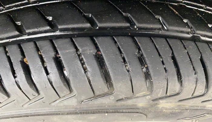 2023 Maruti Alto K10 VXI, Petrol, Manual, 21,033 km, Right Front Tyre Tread