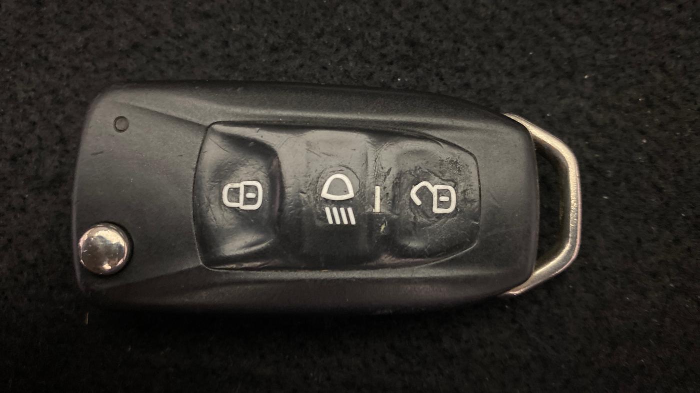 2020 Tata NEXON XM SUNROOF DIESEL, Diesel, Manual, 83,876 km, Key Close Up