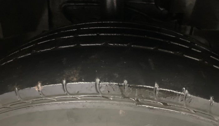 2020 Tata NEXON XM SUNROOF DIESEL, Diesel, Manual, 83,171 km, Right Front Tyre Tread