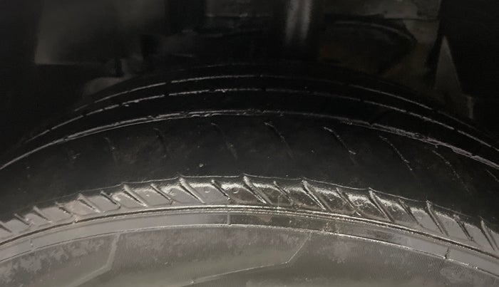 2020 Tata NEXON XM SUNROOF DIESEL, Diesel, Manual, 83,171 km, Left Front Tyre Tread