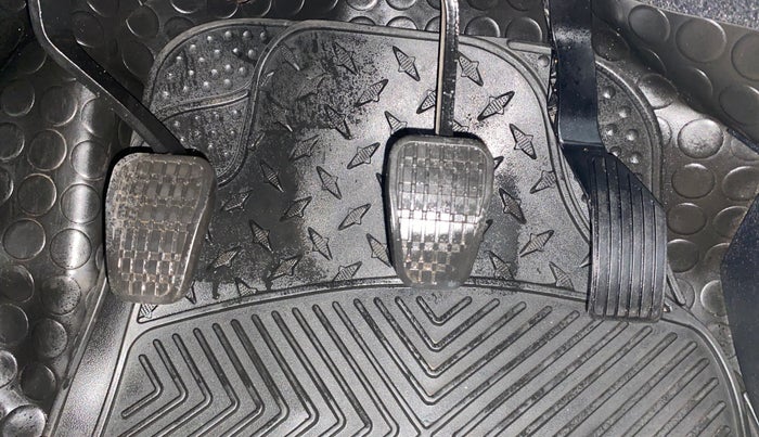 2020 Tata NEXON XM SUNROOF DIESEL, Diesel, Manual, 83,171 km, Pedals