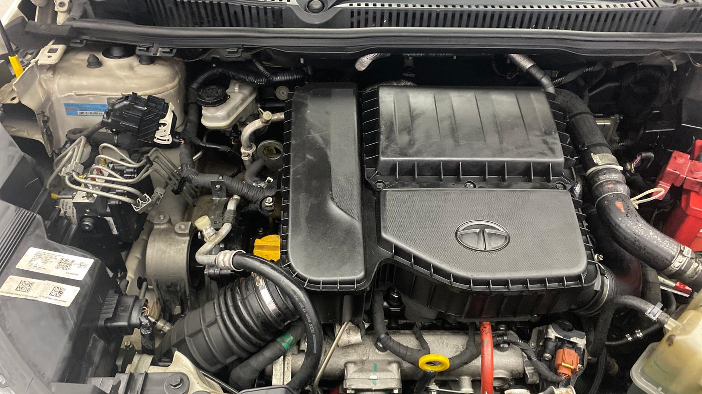 2020 Tata NEXON XM SUNROOF DIESEL, Diesel, Manual, 83,876 km, Engine View - Right
