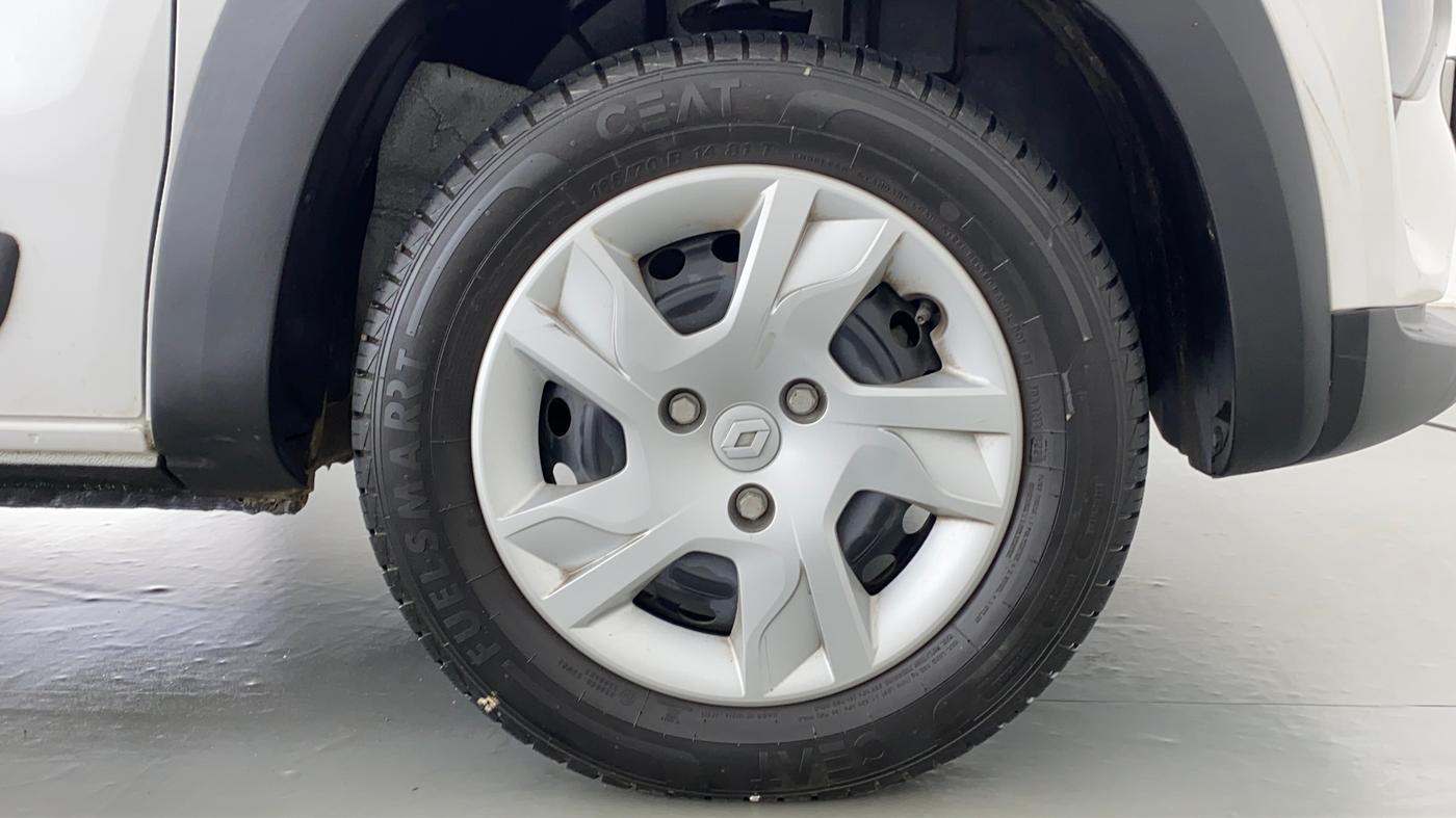 2021 Renault Kwid RXT, Petrol, Manual, 7,371 km, Right Front Wheel