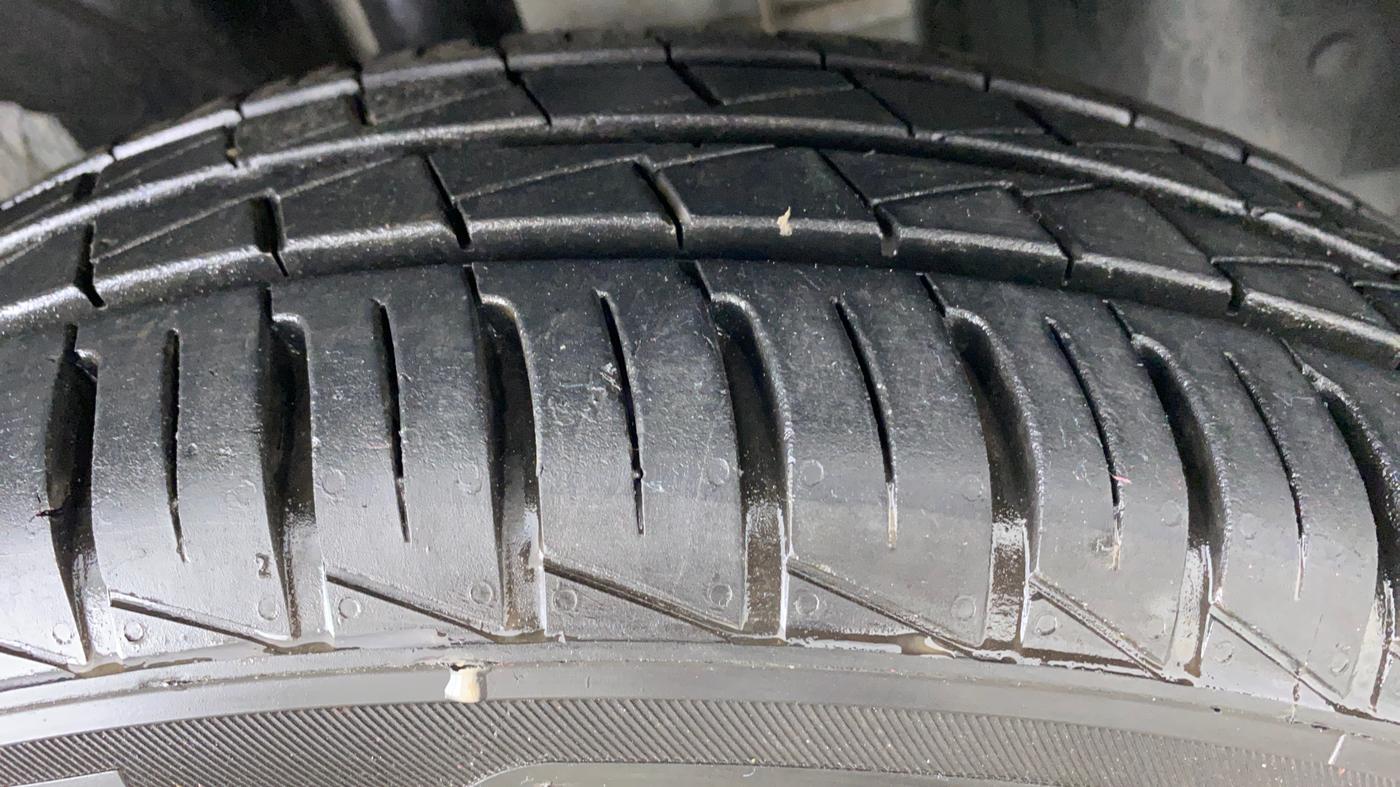 2021 Renault Kwid RXT, Petrol, Manual, 7,371 km, Right Front Tyre Tread