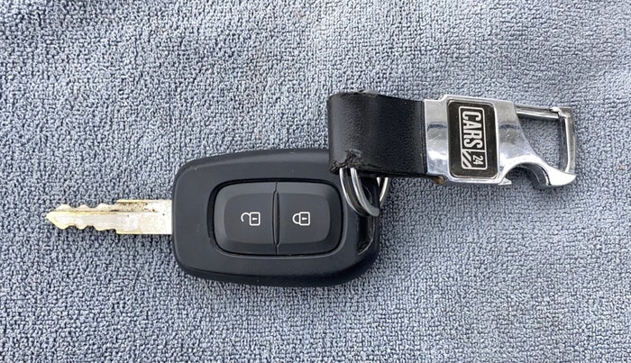 2021 Renault Kwid RXT, Petrol, Manual, 7,371 km, Key Close Up