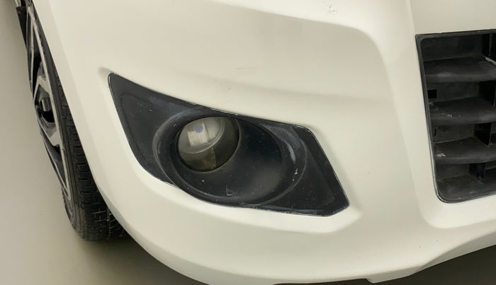 2016 Maruti Wagon R 1.0 VXI AMT, Petrol, Automatic, 91,825 km, Right fog light - Minor damage