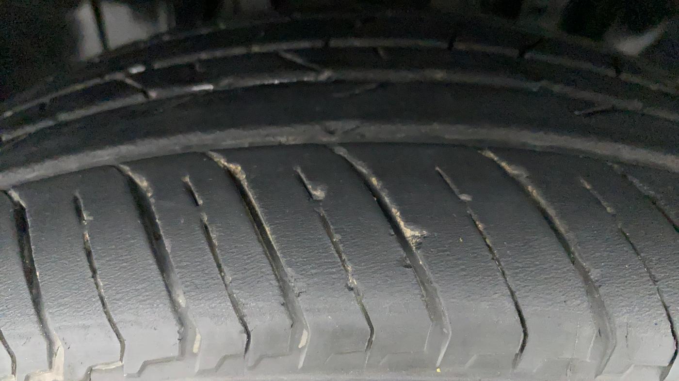 2021 Nissan MAGNITE XL Turbo CVT, Petrol, Automatic, 11,586 km, Left Front Tyre Tread