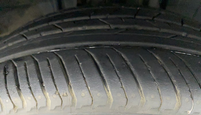 2021 Nissan MAGNITE XL Turbo CVT, Petrol, Automatic, 11,586 km, Right Front Tyre Tread