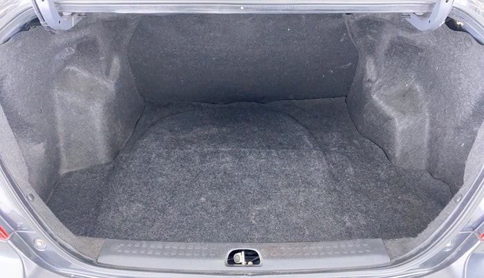 2012 Maruti Swift Dzire TOUR PETROL, Petrol, Manual, 39,728 km, Boot Inside