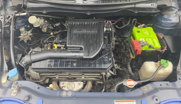 2013 Maruti Swift VXI, Petrol, Manual, 1,08,127 km, Engine View