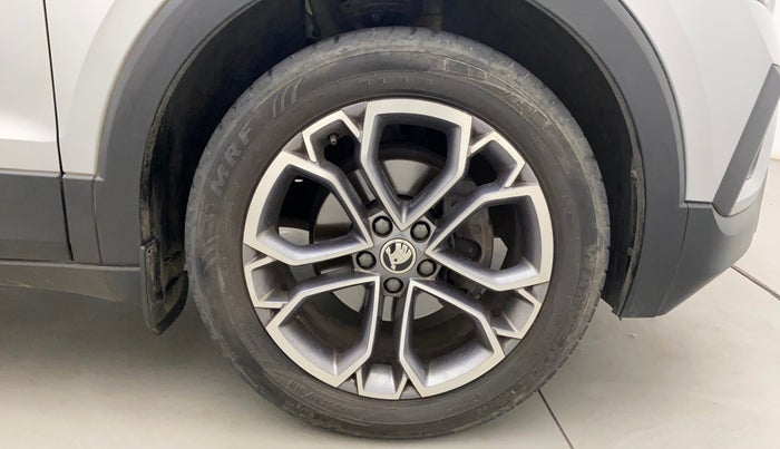 2022 Skoda KUSHAQ STYLE 1.0L TSI AT (6 AIRBAGS), Petrol, Automatic, 49,836 km, Right Front Wheel