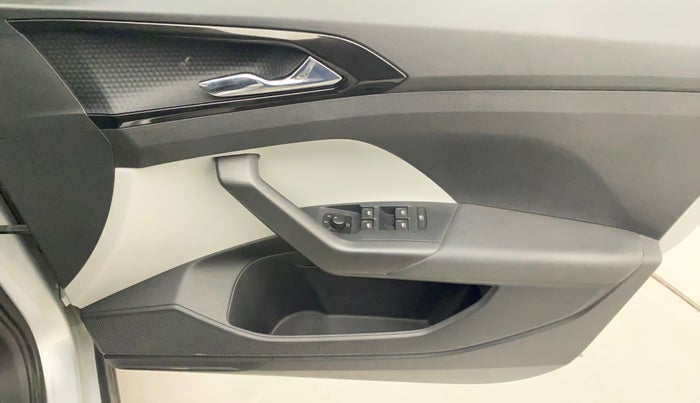 2022 Skoda KUSHAQ STYLE 1.0L TSI AT (6 AIRBAGS), Petrol, Automatic, 49,836 km, Driver Side Door Panels Control