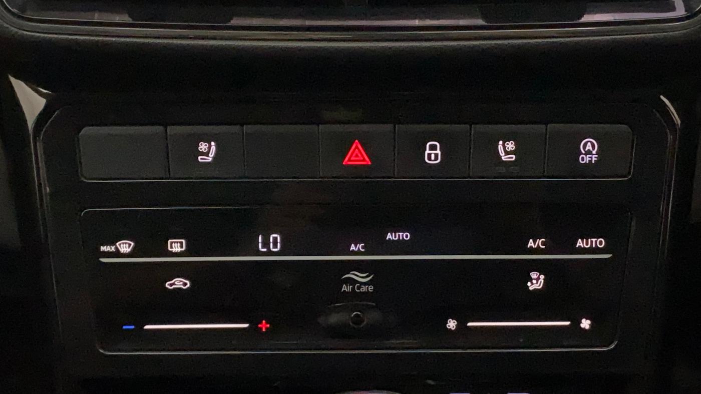 2022 Skoda KUSHAQ STYLE 1.0L TSI AT (6 AIRBAGS), Petrol, Automatic, 49,836 km, Automatic Climate Control