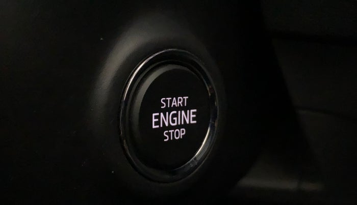 2022 Skoda KUSHAQ STYLE 1.0L TSI AT (6 AIRBAGS), Petrol, Automatic, 49,836 km, Keyless Start/ Stop Button