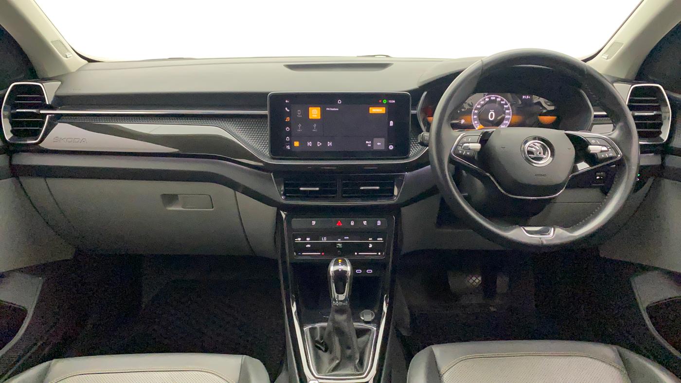 2022 Skoda KUSHAQ STYLE 1.0L TSI AT (6 AIRBAGS), Petrol, Automatic, 49,836 km, Dashboard