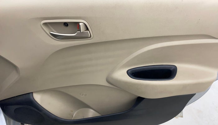 2019 Hyundai NEW SANTRO MAGNA, Petrol, Manual, 70,196 km, Driver Side Door Panels Control