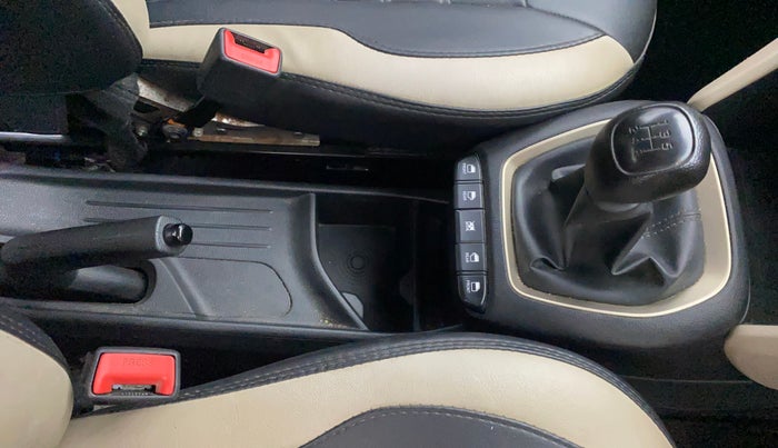 2019 Hyundai NEW SANTRO MAGNA, Petrol, Manual, 70,196 km, Gear Lever