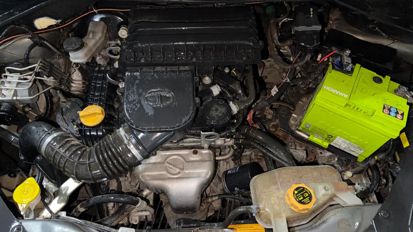 2018 Tata Tiago XZ PETROL, Petrol, Manual, 78,580 km, Engine View