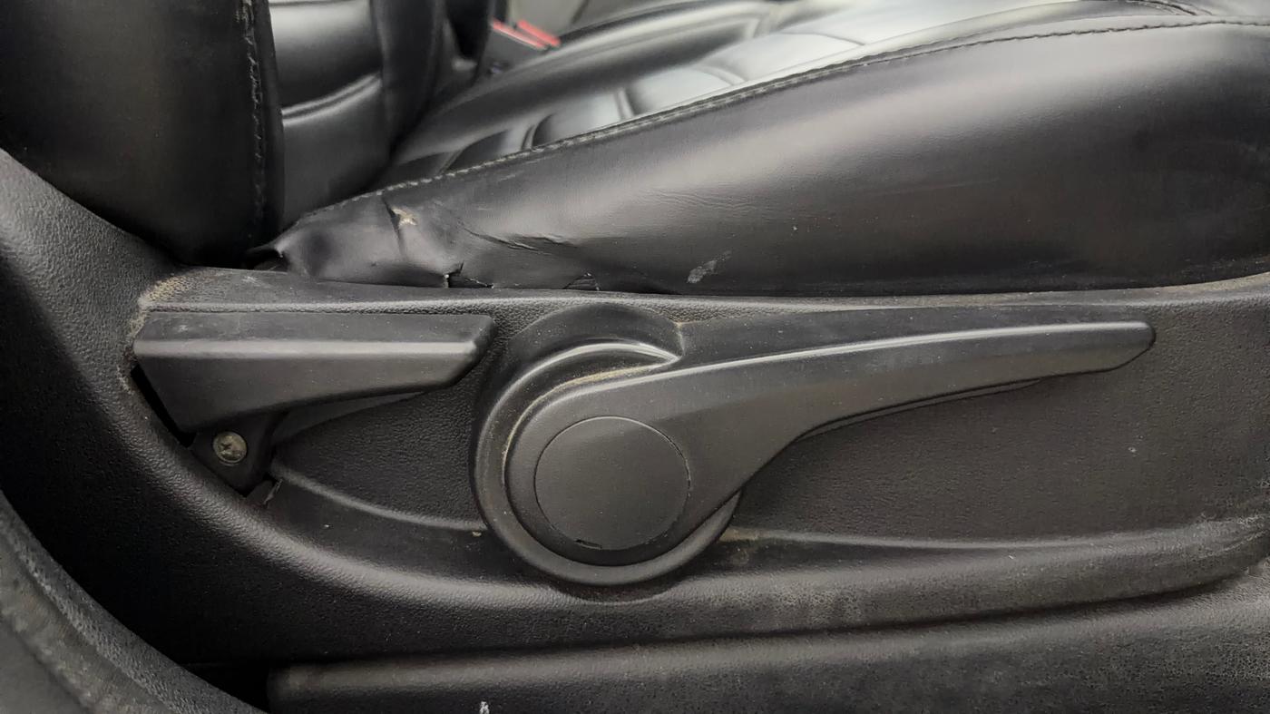 2018 Tata Tiago XZ PETROL, Petrol, Manual, 78,580 km, Driver Side Adjustment Panel