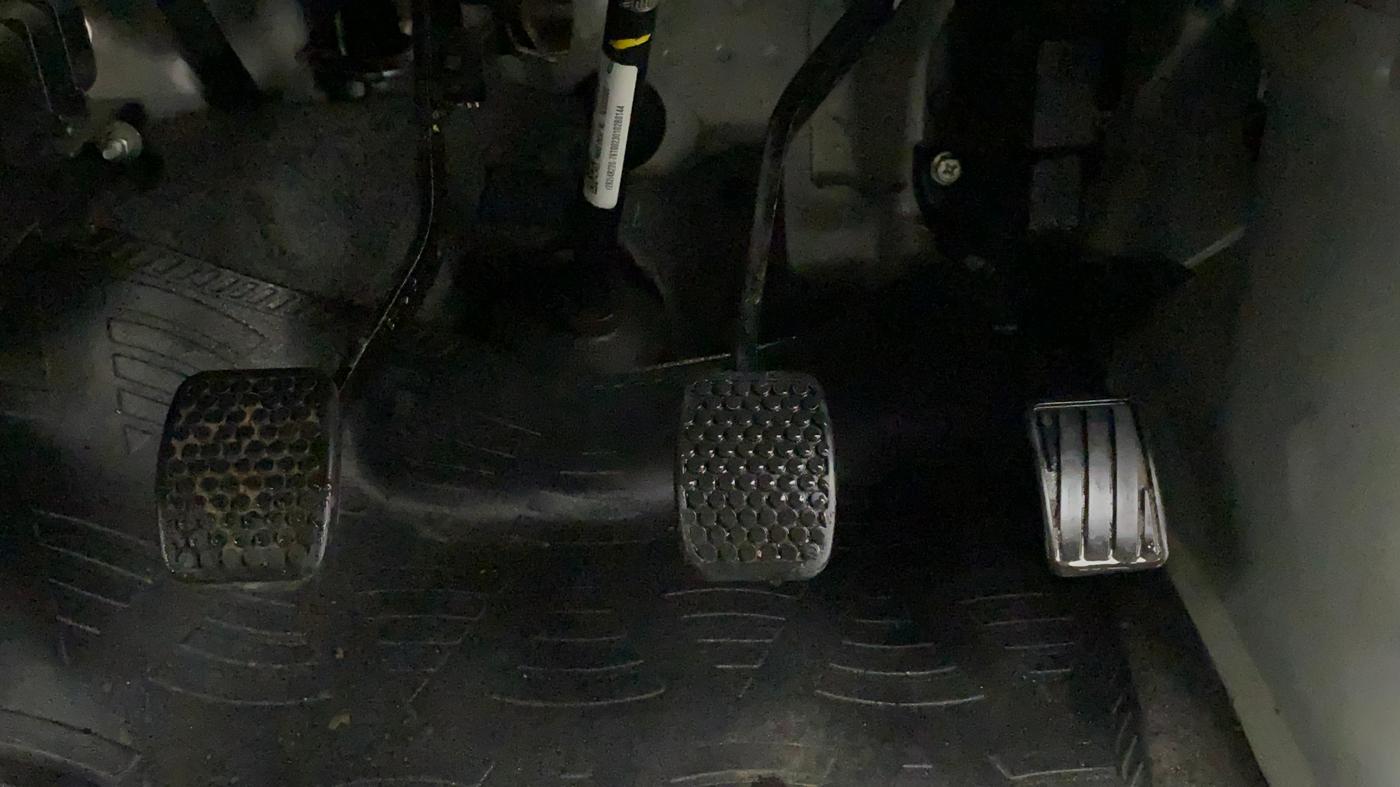 2023 Maruti Eeco 5 STR AC CNG, CNG, Manual, 15,704 km, Pedals